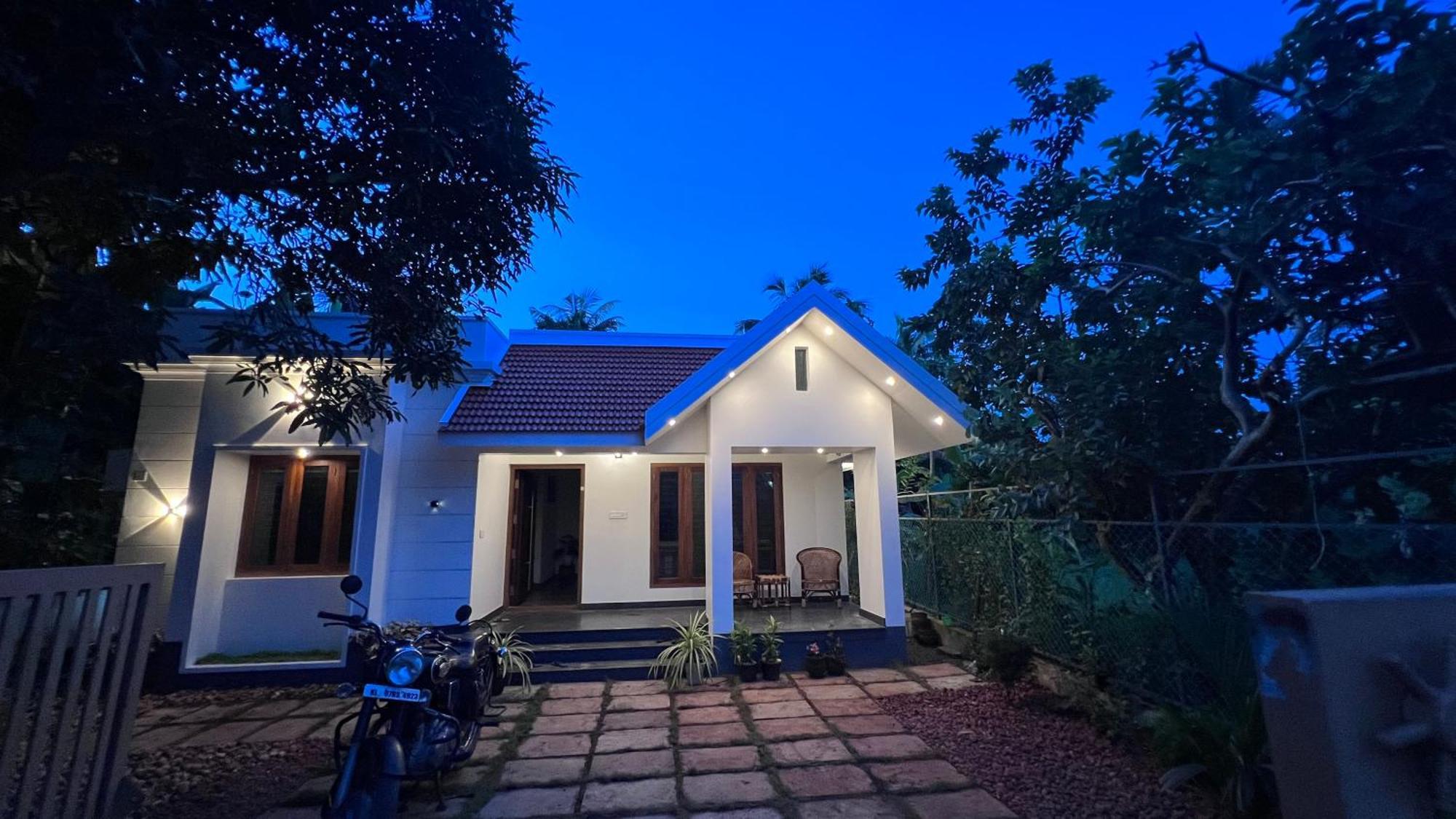 Villa Beautiful With Facilities.