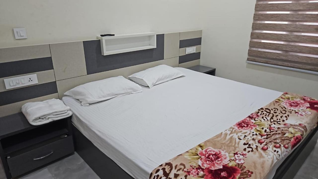 Beautiful With Facilities. *
